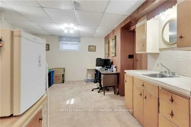 42, Lundy's, Huron Heights-Leslie Valley, Newmarket