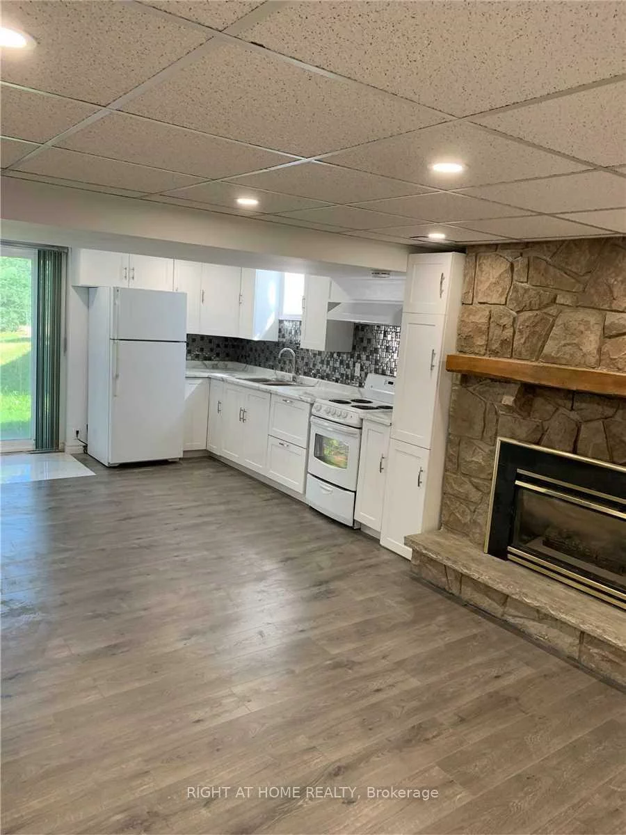 991, Jacarandah, Huron Heights-Leslie Valley, Newmarket