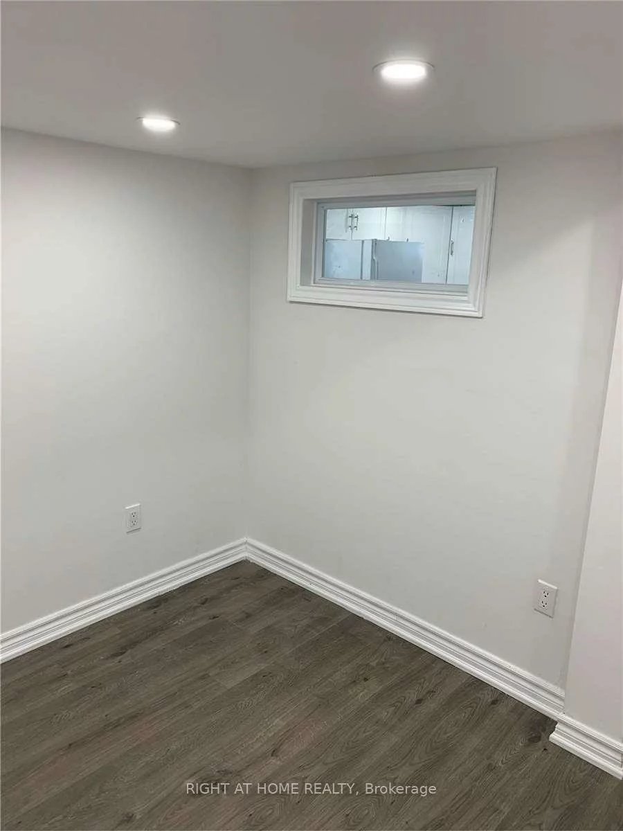 991, Jacarandah, Huron Heights-Leslie Valley, Newmarket