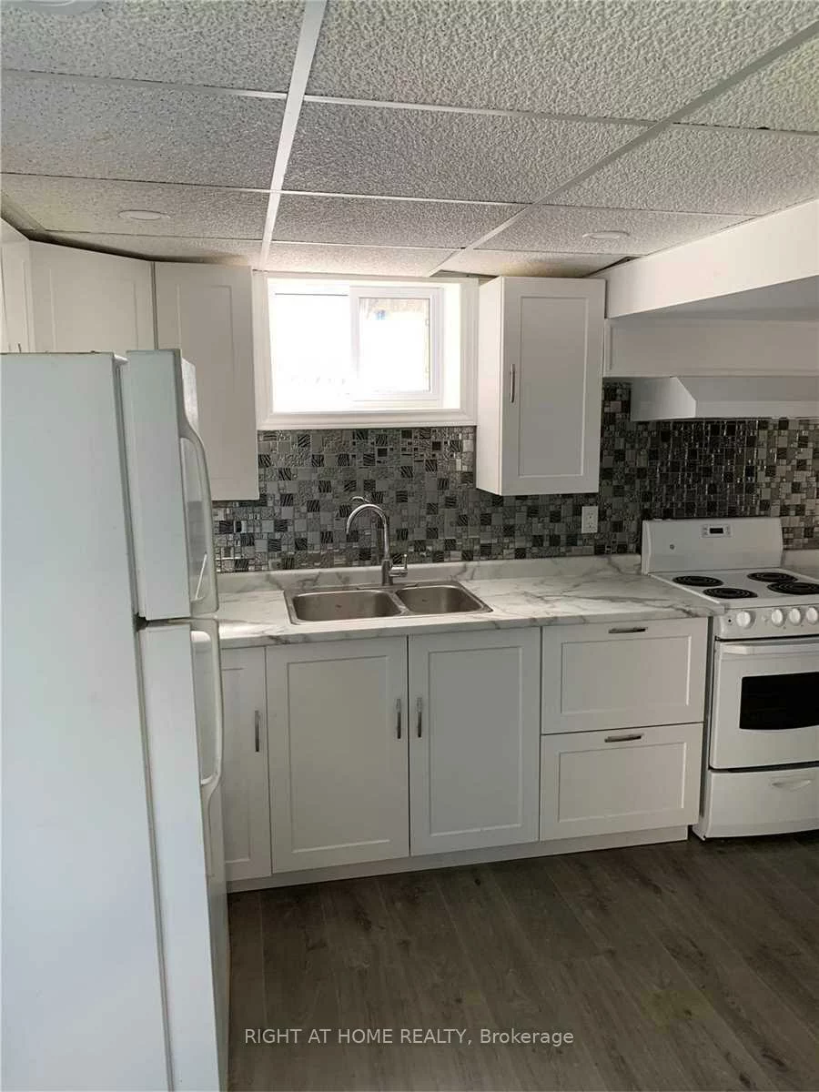 991, Jacarandah, Huron Heights-Leslie Valley, Newmarket