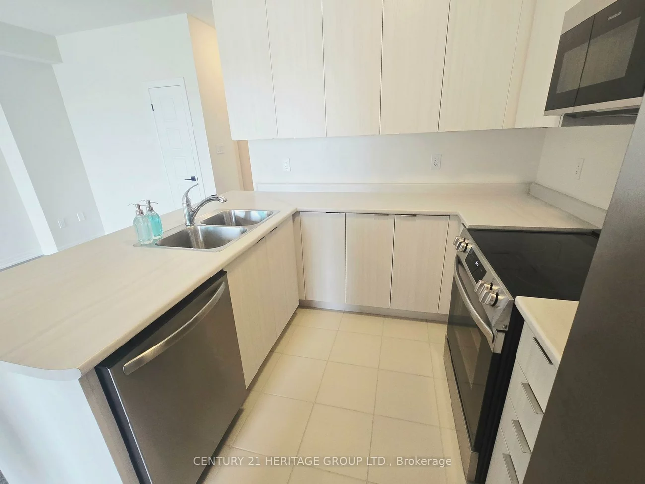 78, Urbana, Woodland Hill, Newmarket