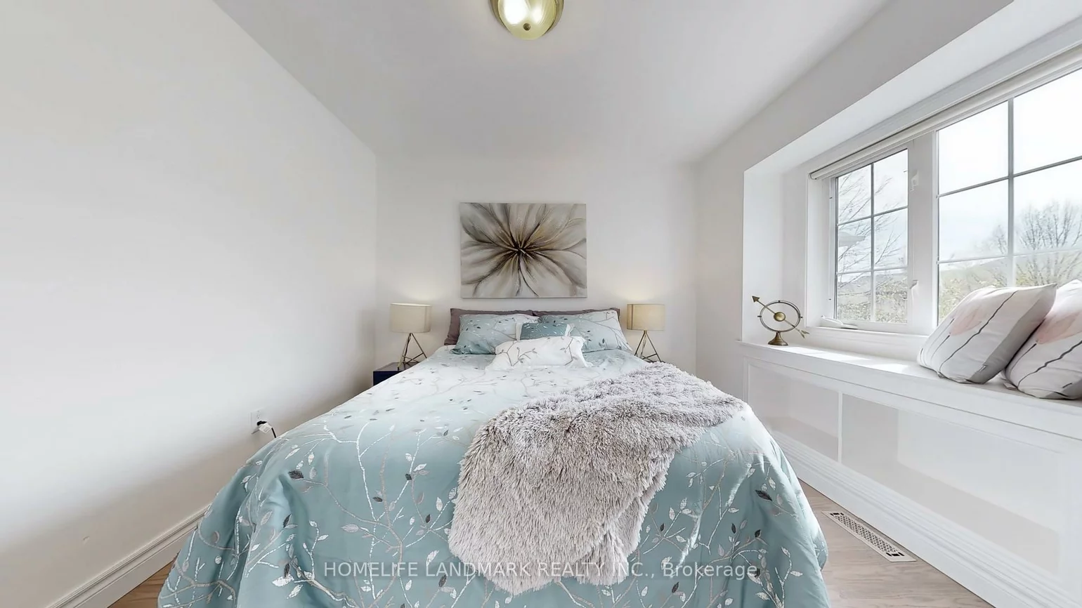 335, Marble, Woodland Hill, Newmarket