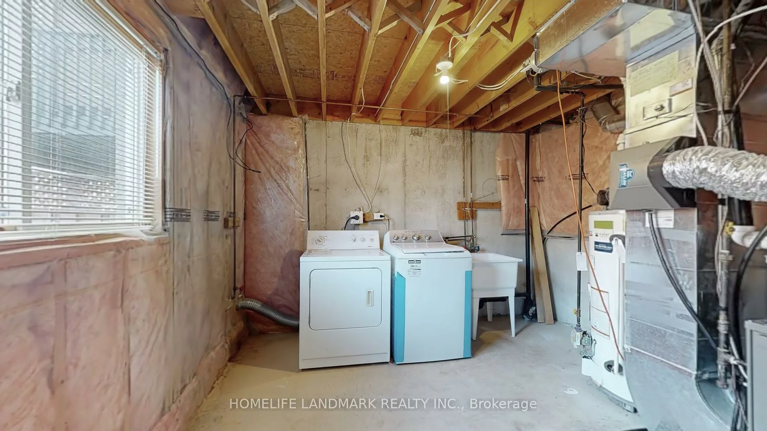 335, Marble, Woodland Hill, Newmarket