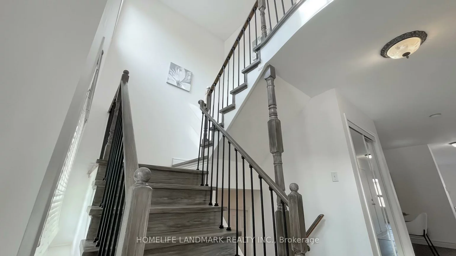 335, Marble, Woodland Hill, Newmarket