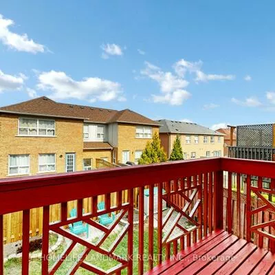 335, Marble, Woodland Hill, Newmarket
