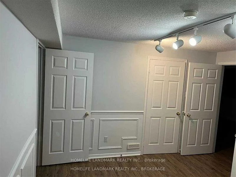 753, College Manor Baseme, Gorham-College Manor, Newmarket