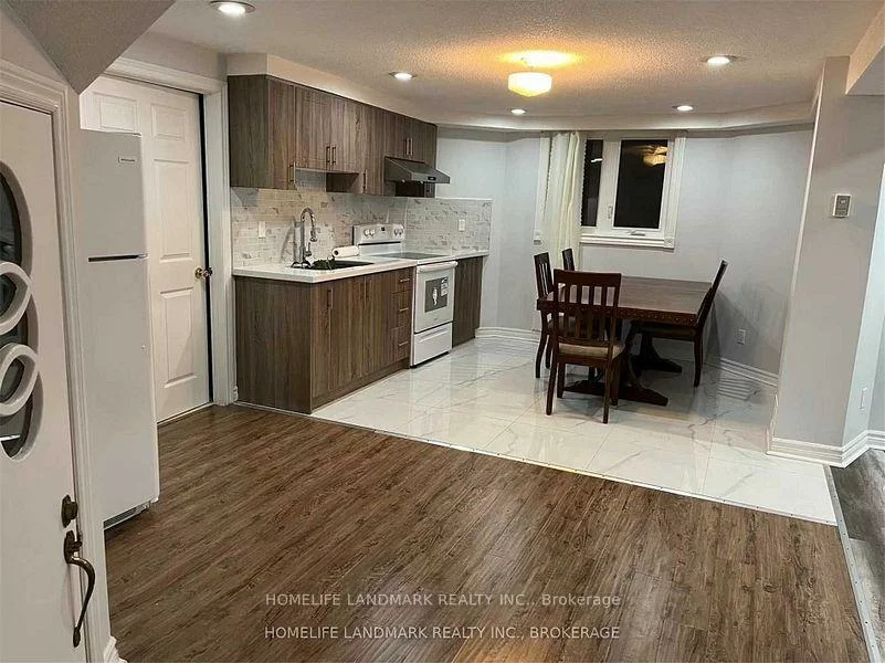 753, College Manor Baseme, Gorham-College Manor, Newmarket