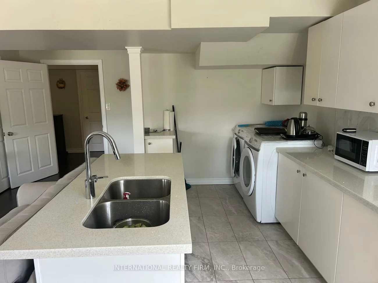 521, Clifford Perry, Woodland Hill, Newmarket