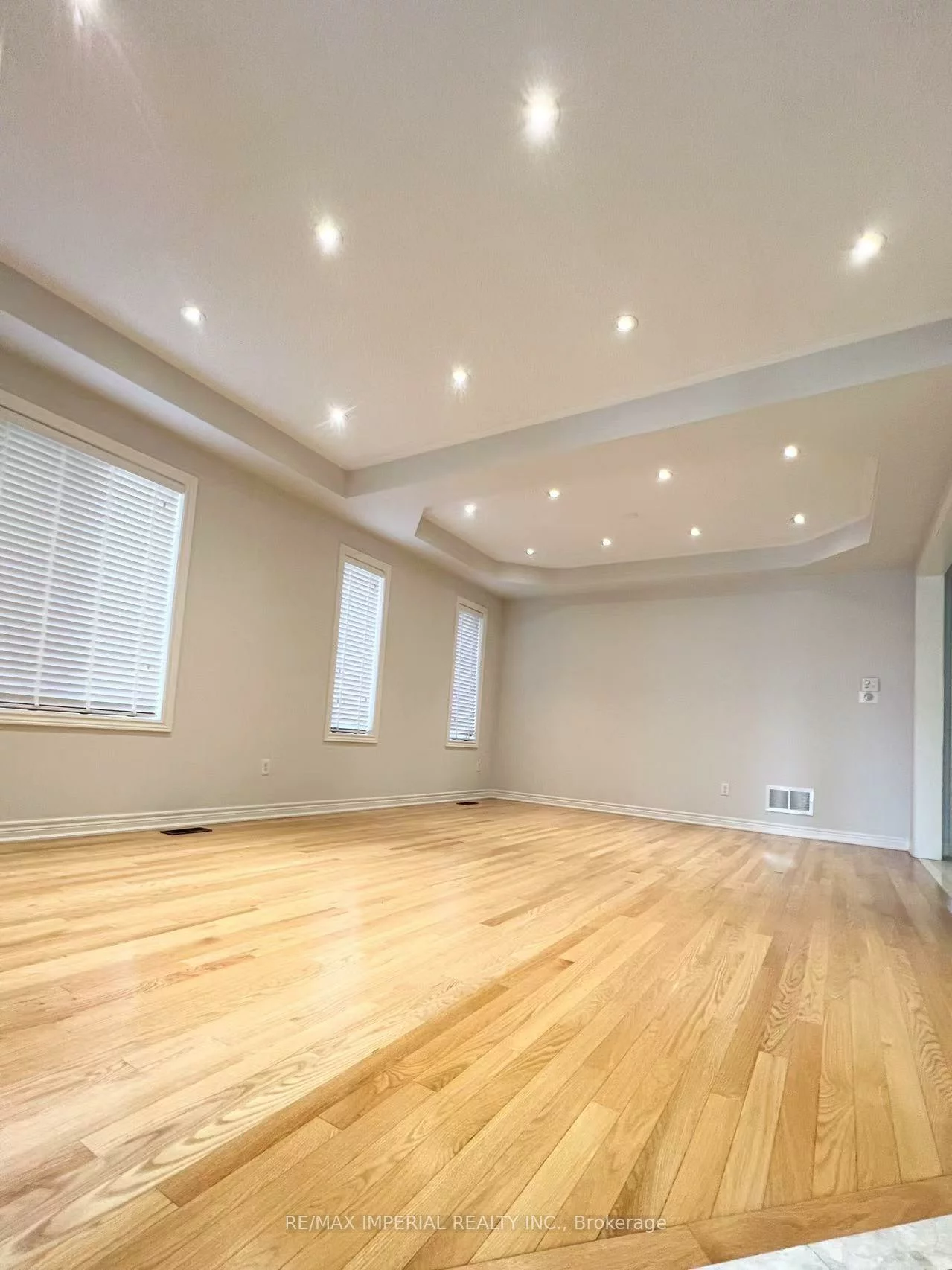 1199, Mctavish, Stonehaven-Wyndham, Newmarket