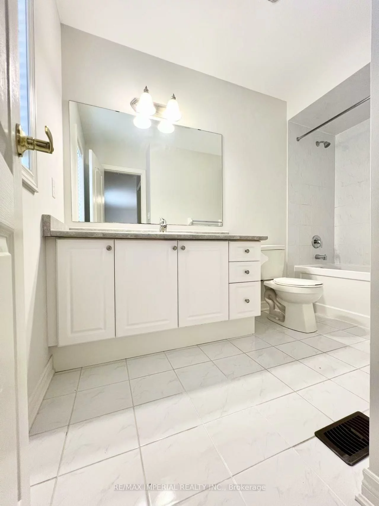 1199, Mctavish, Stonehaven-Wyndham, Newmarket