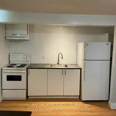 24, Hillview, Bristol-London, Newmarket