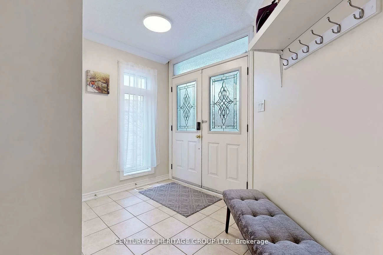 595, Mcbean, Stonehaven-Wyndham, Newmarket