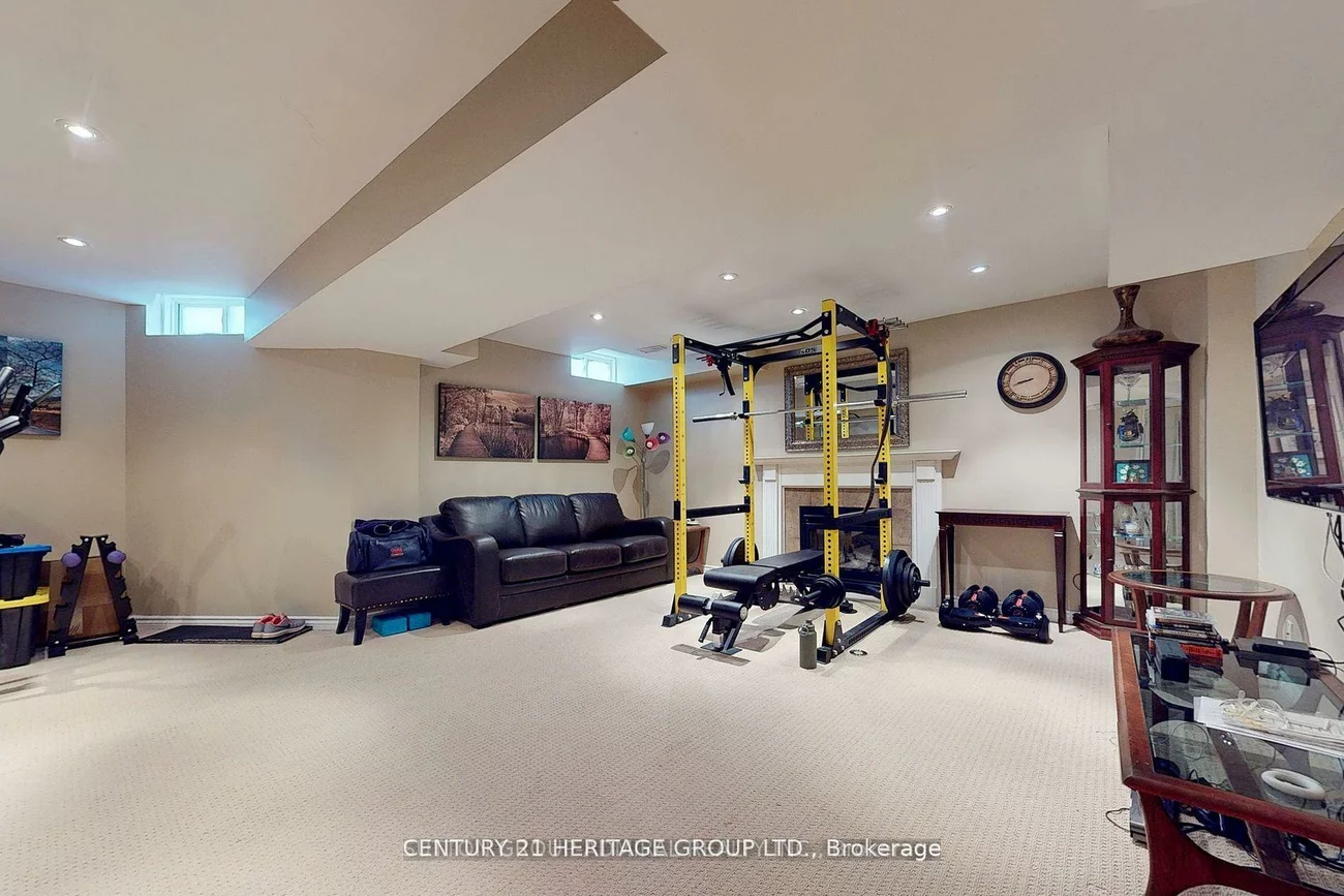 595, Mcbean, Stonehaven-Wyndham, Newmarket