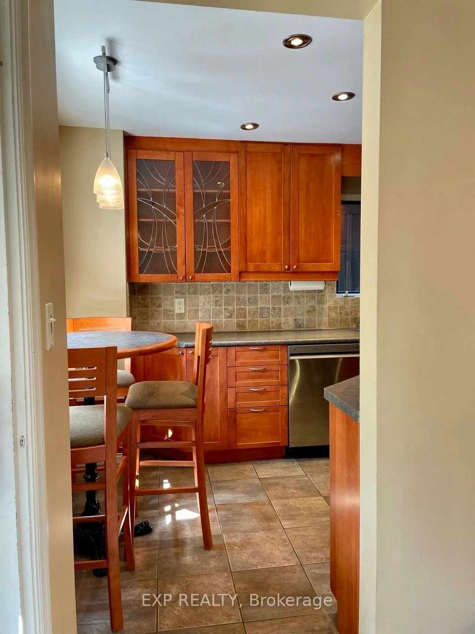 228, Main, Bristol-London, Newmarket