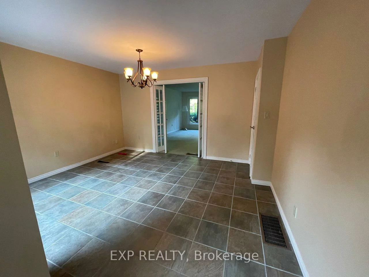 228, Main, Bristol-London, Newmarket