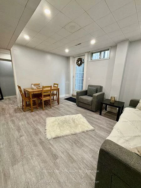 16, Eastman, Huron Heights-Leslie Valley, Newmarket