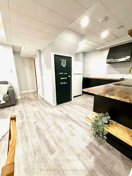 16, Eastman, Huron Heights-Leslie Valley, Newmarket