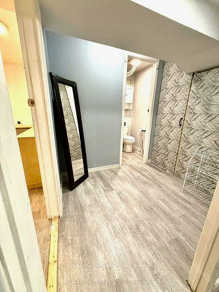 16, Eastman, Huron Heights-Leslie Valley, Newmarket