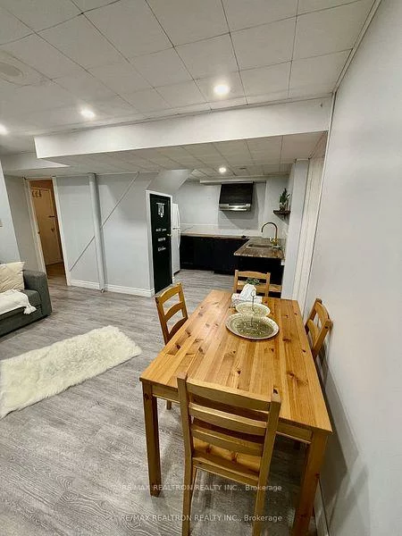 16, Eastman, Huron Heights-Leslie Valley, Newmarket