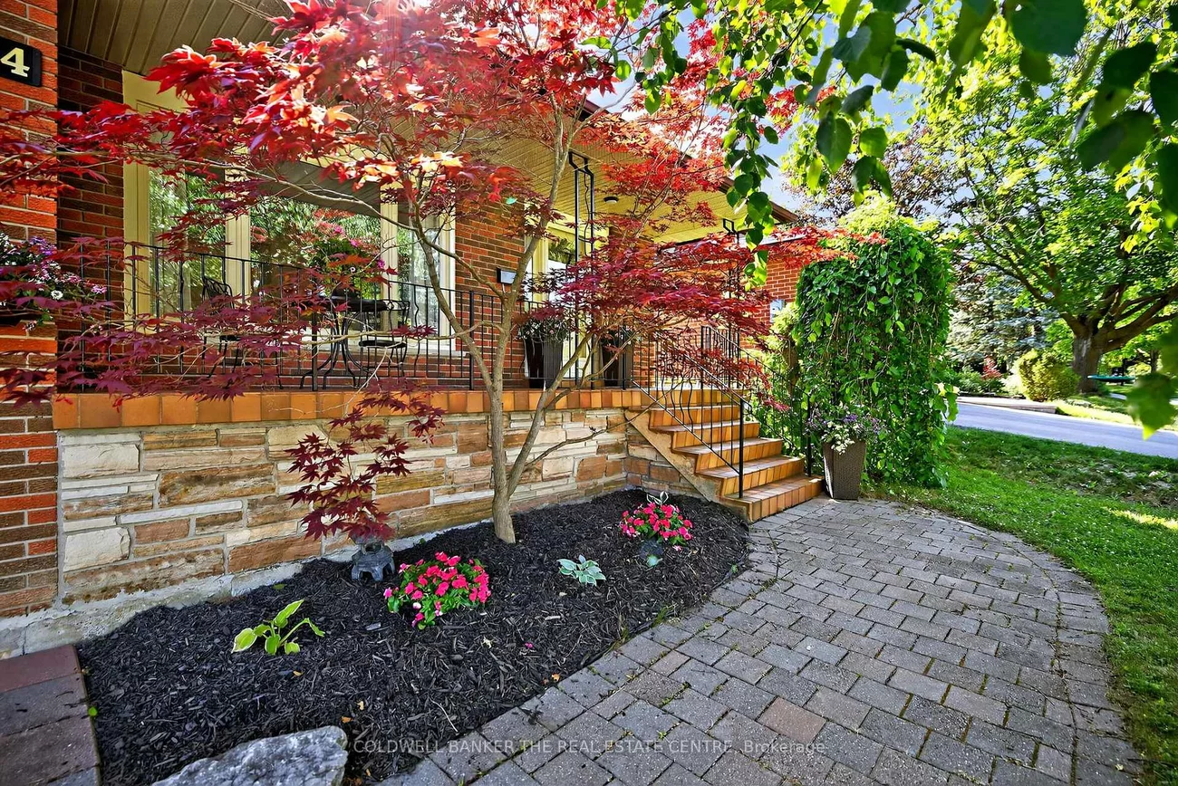 204, Alexander, Gorham-College Manor, Newmarket