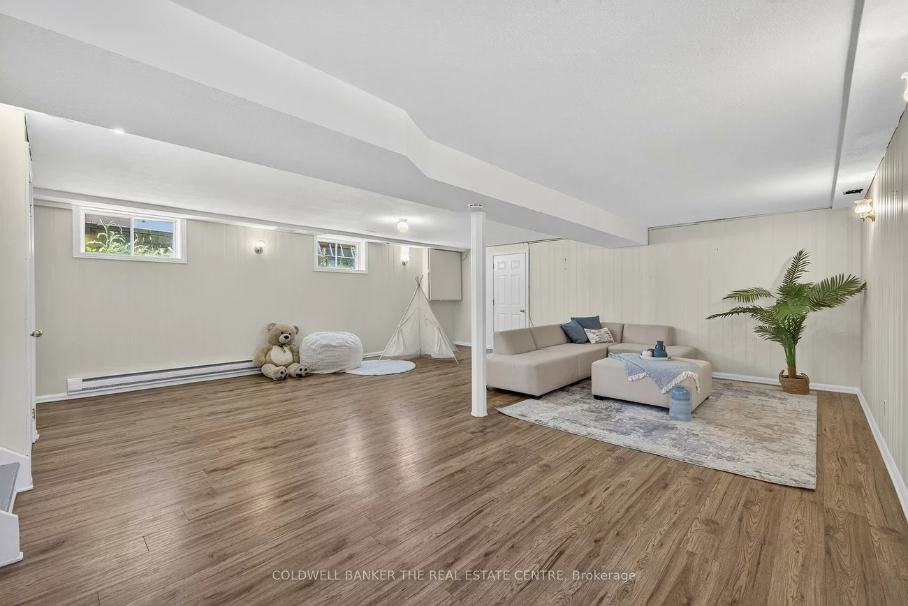 204, Alexander, Gorham-College Manor, Newmarket