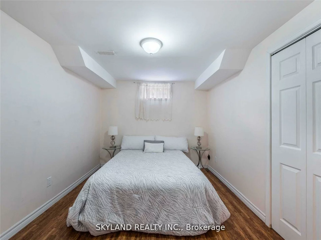 384, Spruce Grove, Woodland Hill, Newmarket