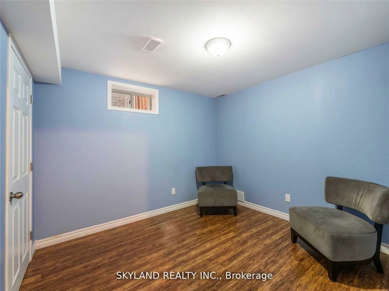 384, Spruce Grove, Woodland Hill, Newmarket