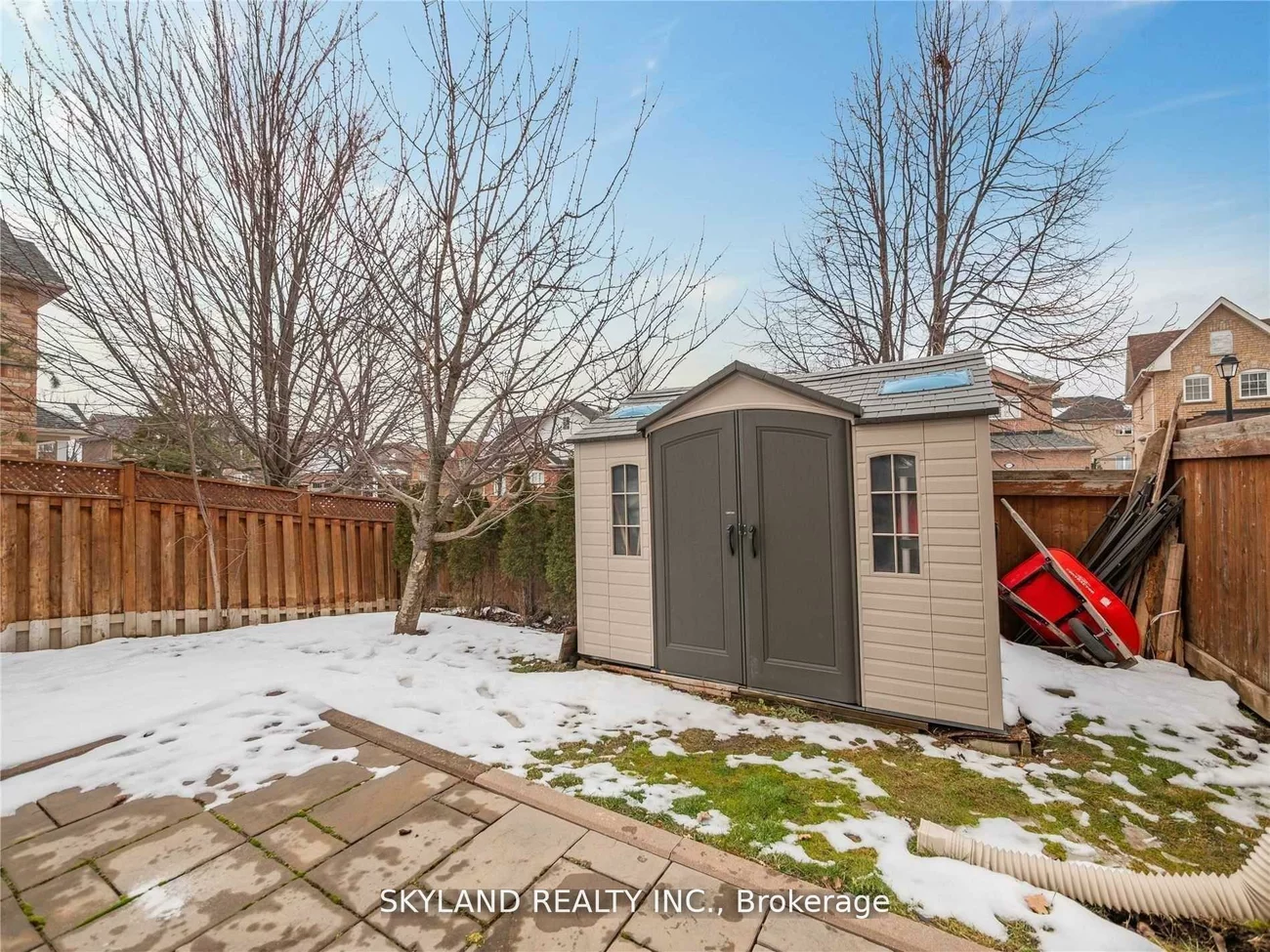 384, Spruce Grove, Woodland Hill, Newmarket