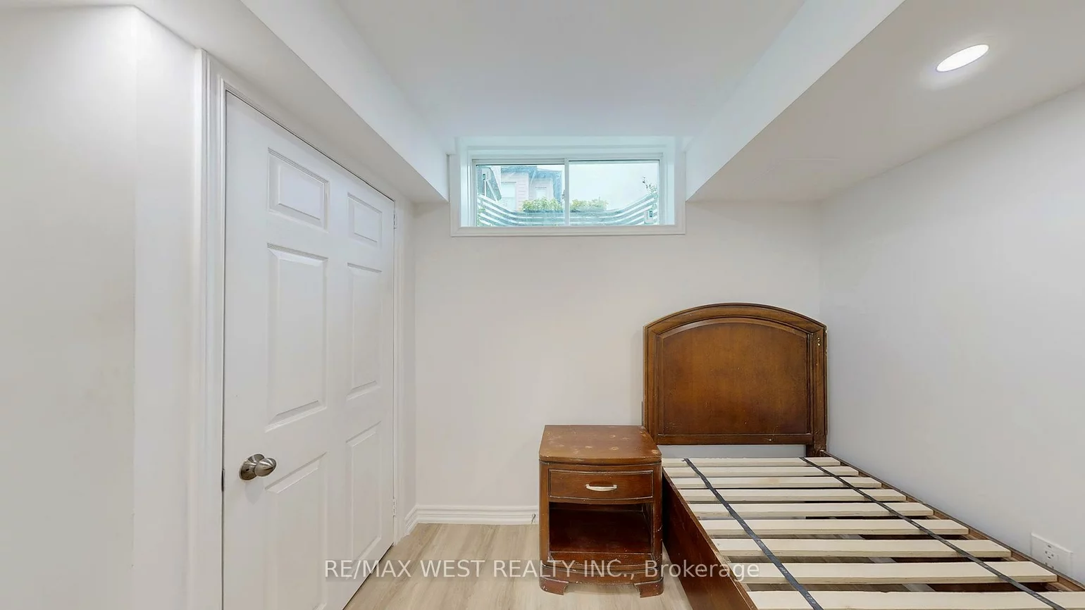 197, Vantage, Woodland Hill, Newmarket