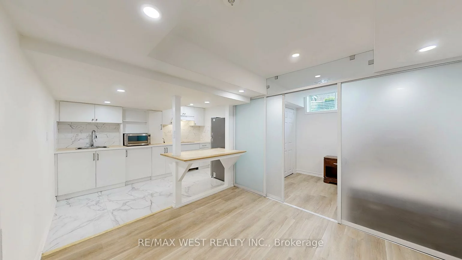 197, Vantage, Woodland Hill, Newmarket