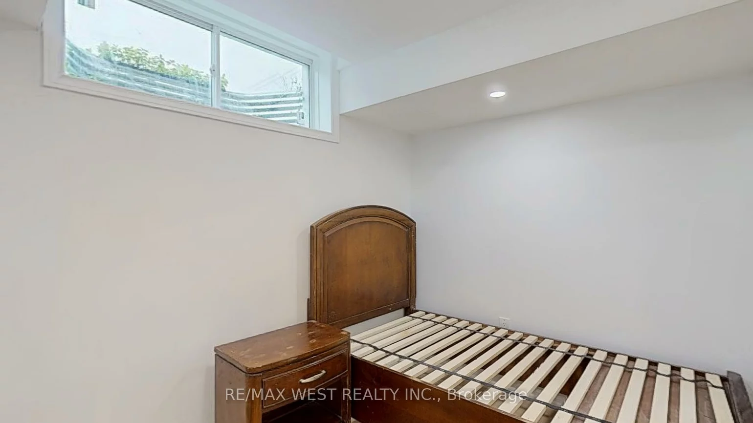 197, Vantage, Woodland Hill, Newmarket