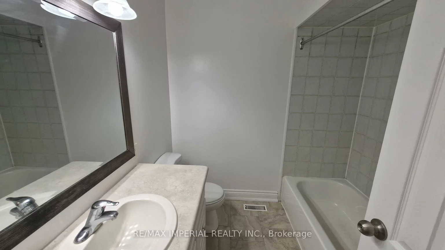 552, Heman, Huron Heights-Leslie Valley, Newmarket