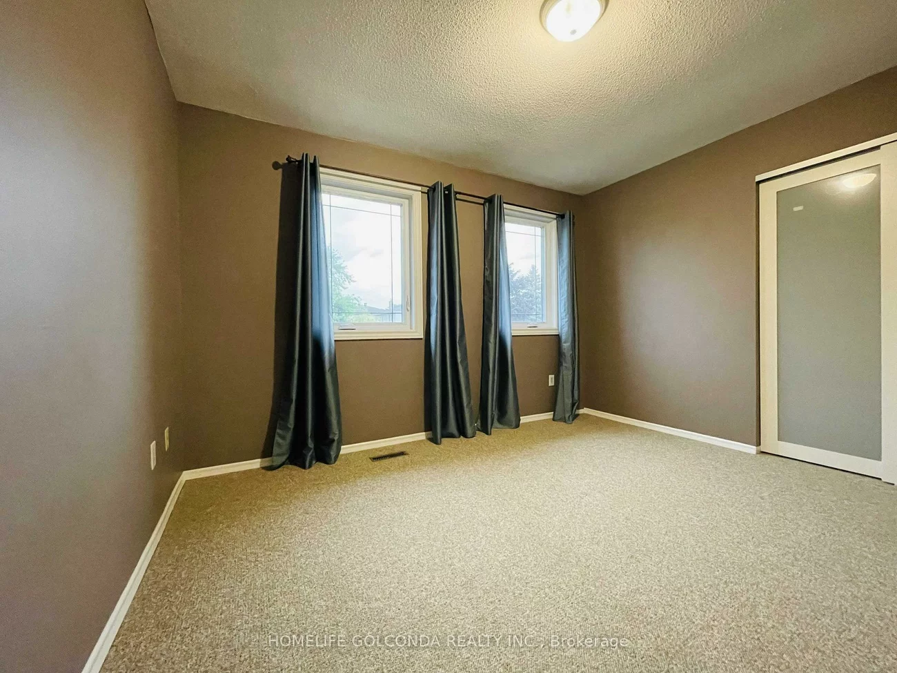 909, Ferndale, Gorham-College Manor, Newmarket