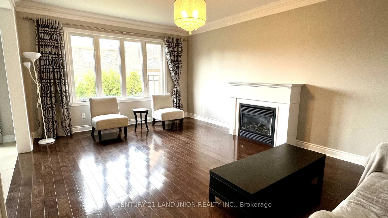 1001, Poppy, Stonehaven-Wyndham, Newmarket