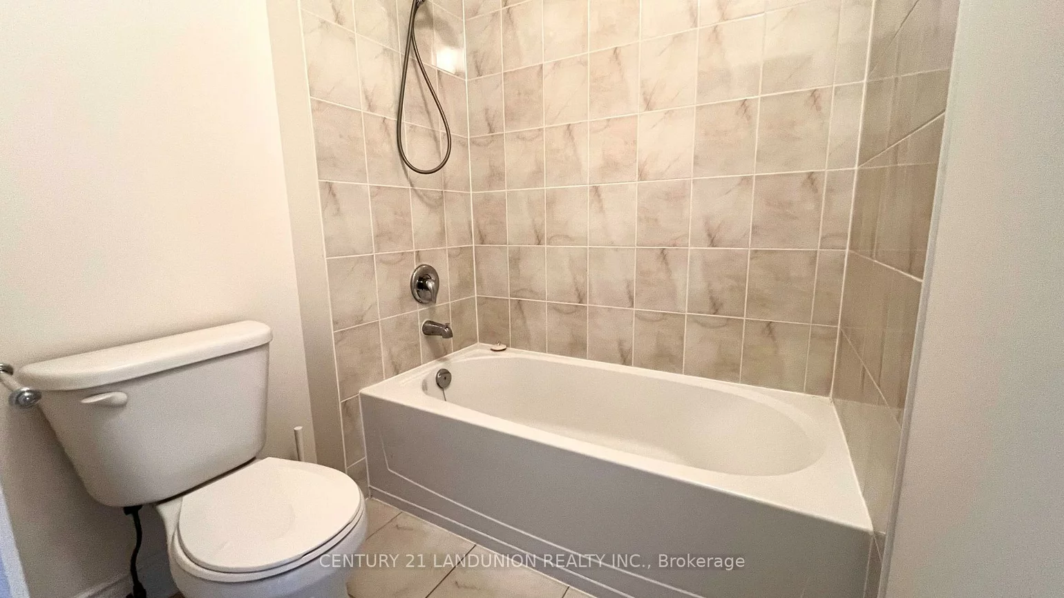 1001, Poppy, Stonehaven-Wyndham, Newmarket