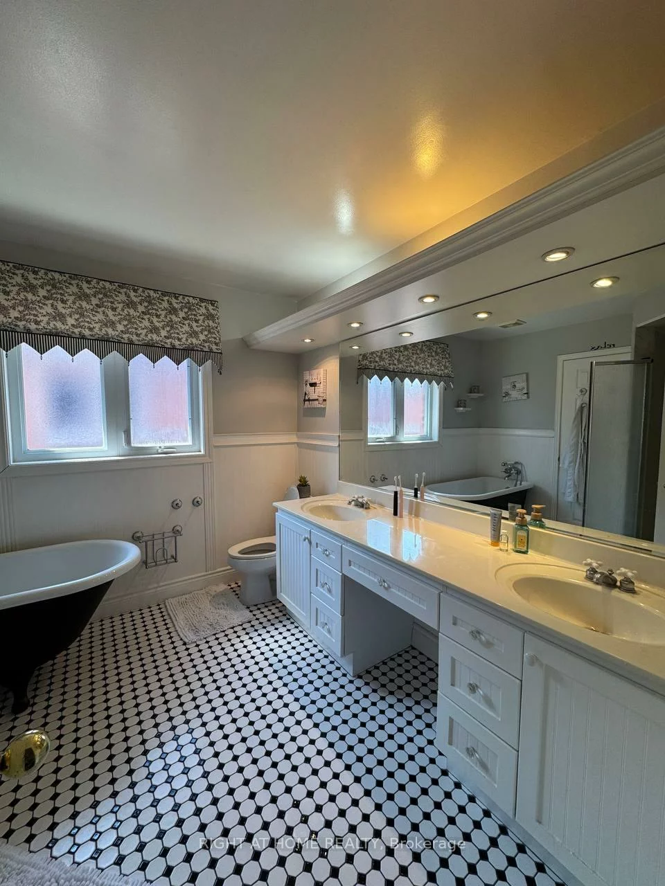 583, Willowick, Stonehaven-Wyndham, Newmarket