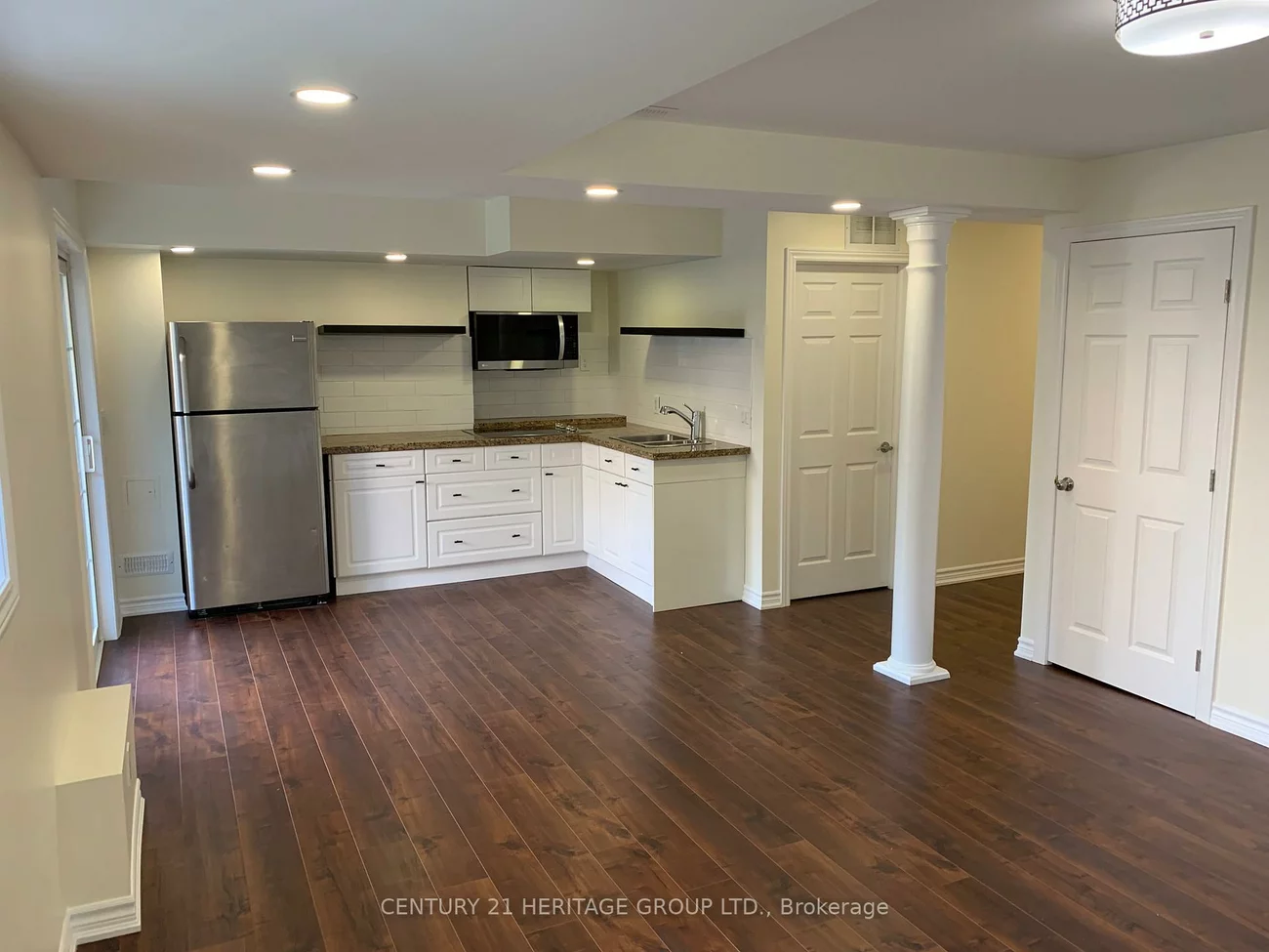 331, Spruce Grove, Woodland Hill, Newmarket