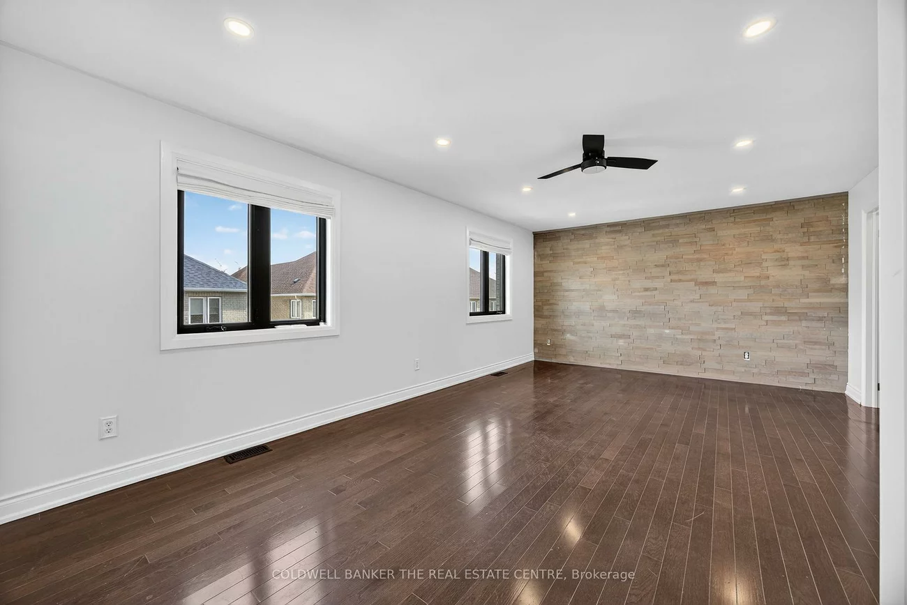 369, Dowson, Woodland Hill, Newmarket