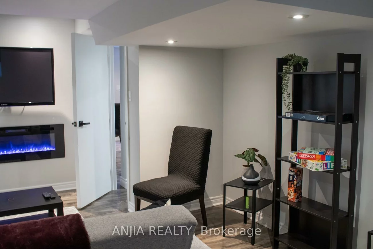 370, Chambers, Armitage, Newmarket