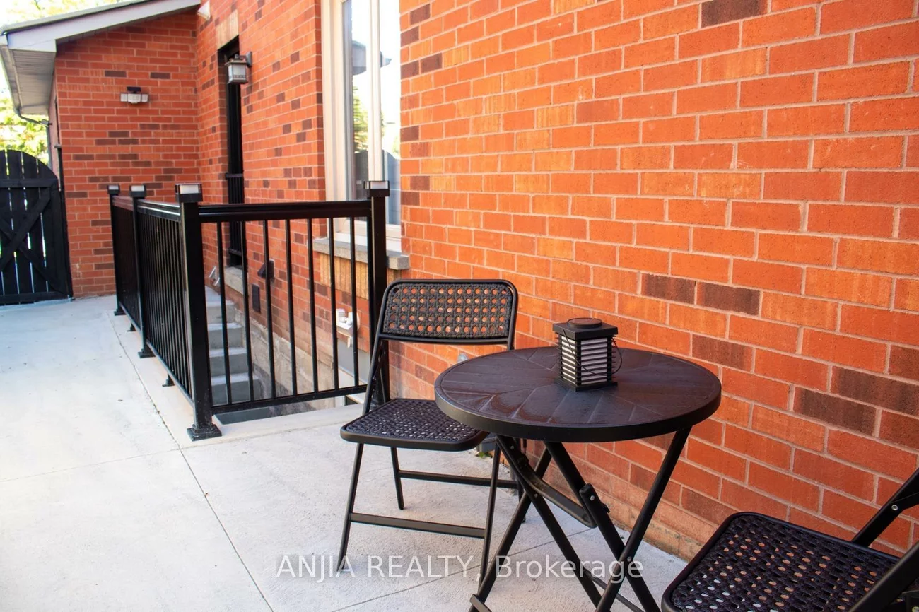 370, Chambers, Armitage, Newmarket