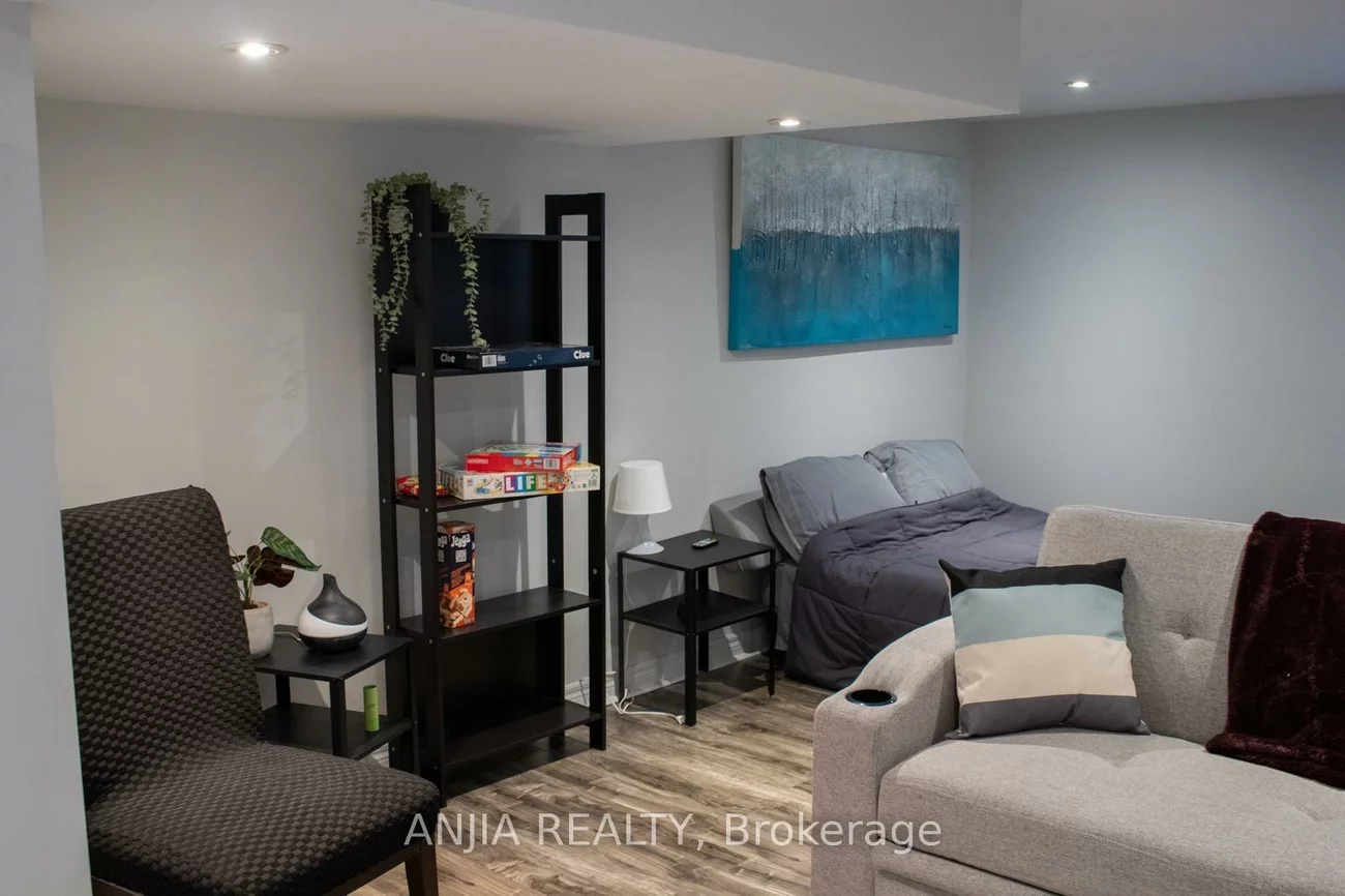 370, Chambers, Armitage, Newmarket