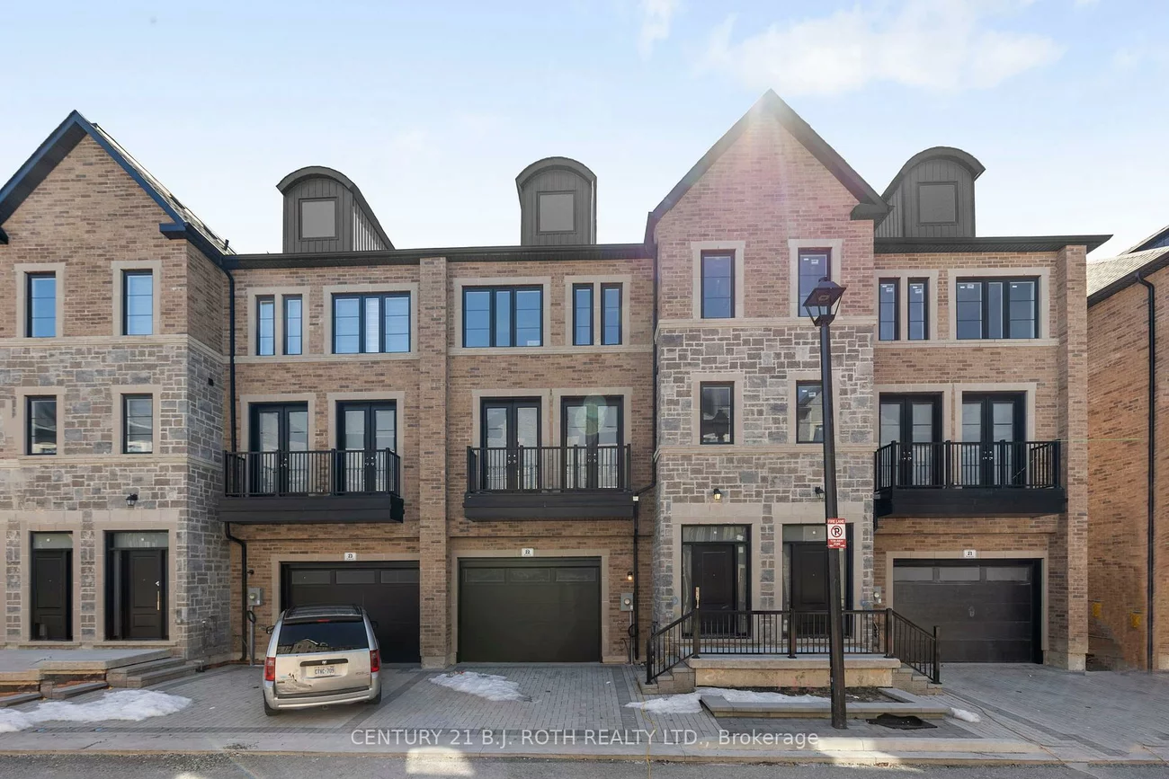 260, EAGLE, Central Newmarket, Newmarket