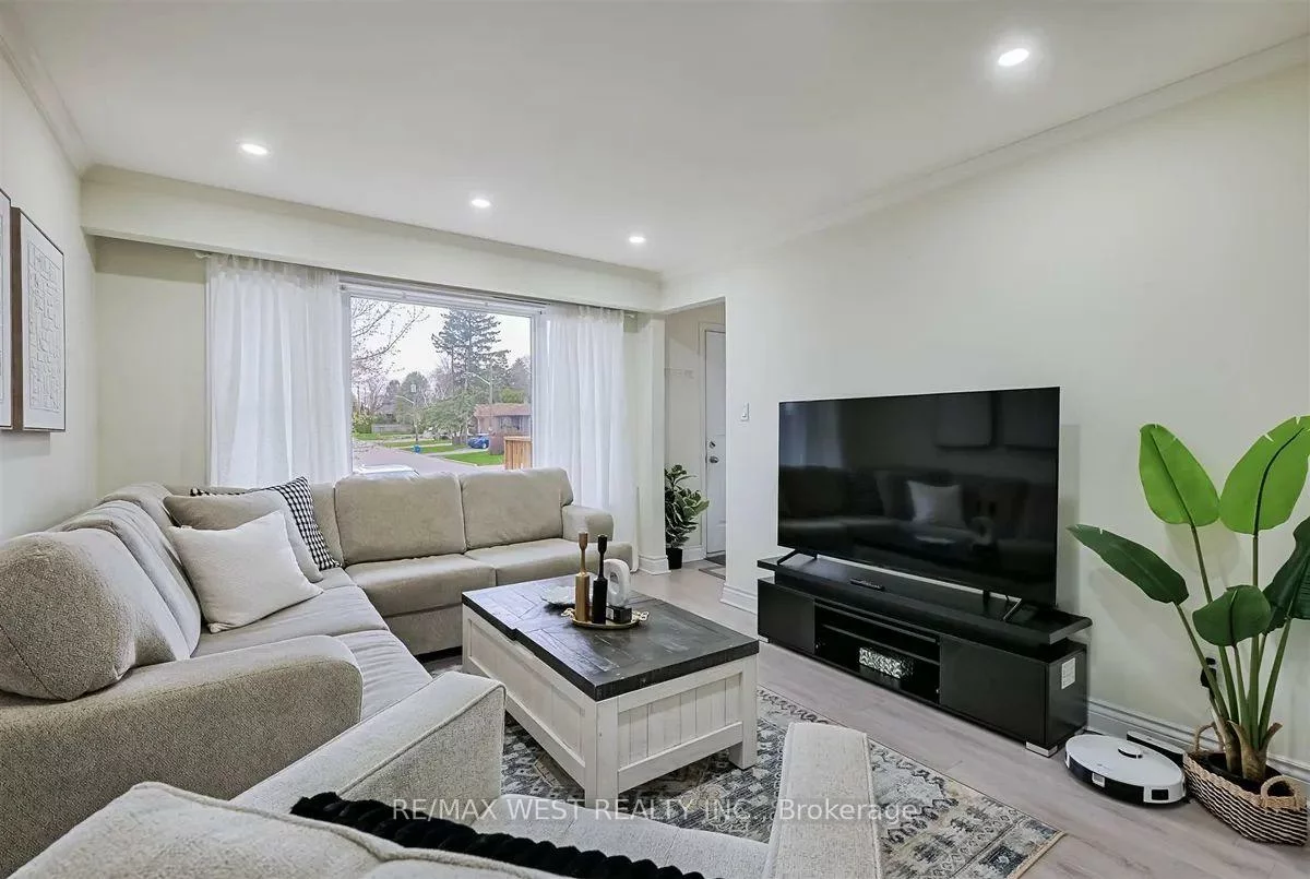277, Silverbirch, Bristol-London, Newmarket