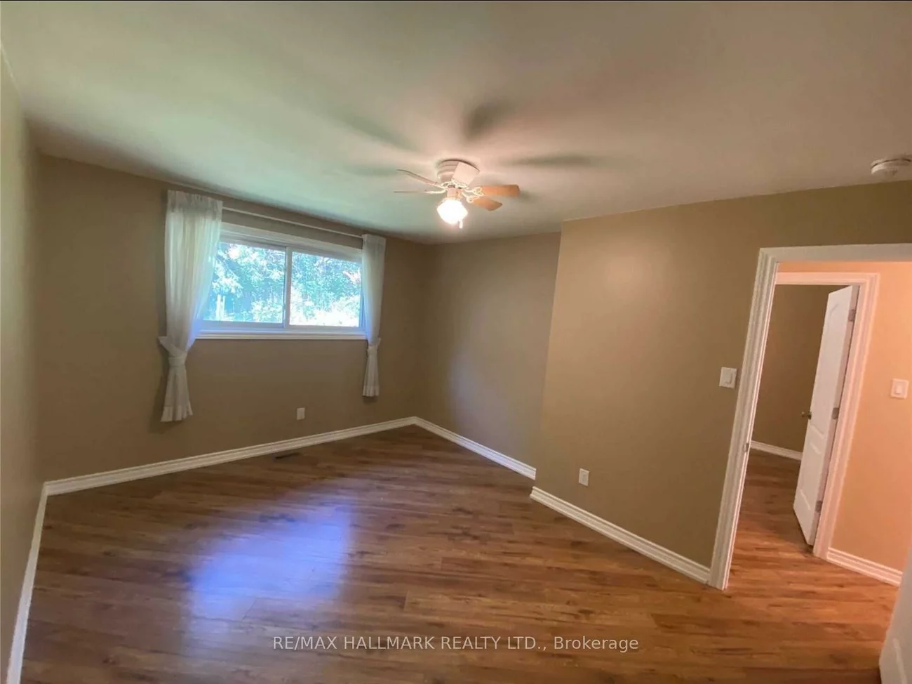 331, Roywood, Central Newmarket, Newmarket