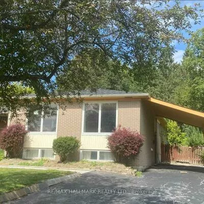 331, Roywood, Central Newmarket, Newmarket
