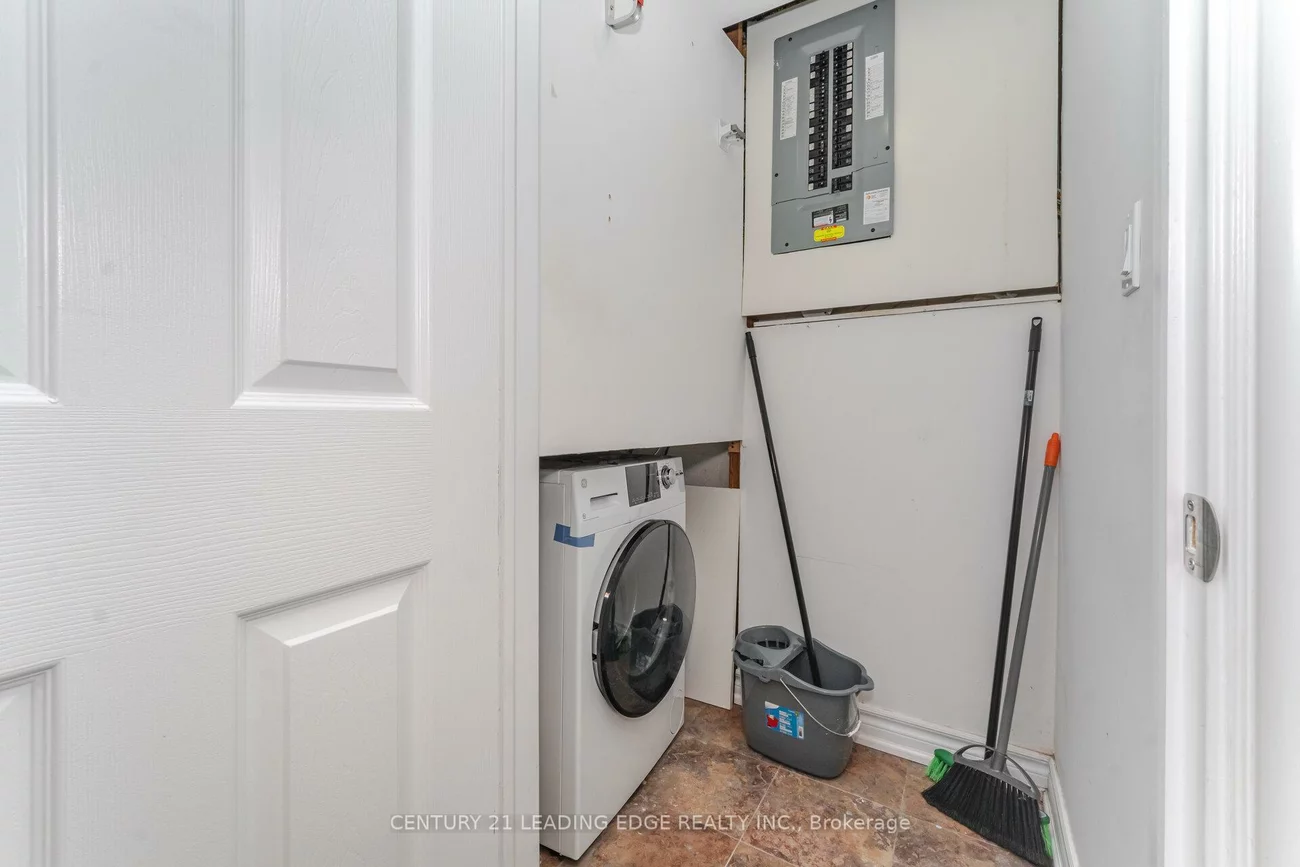 138, Alexander, Gorham-College Manor, Newmarket