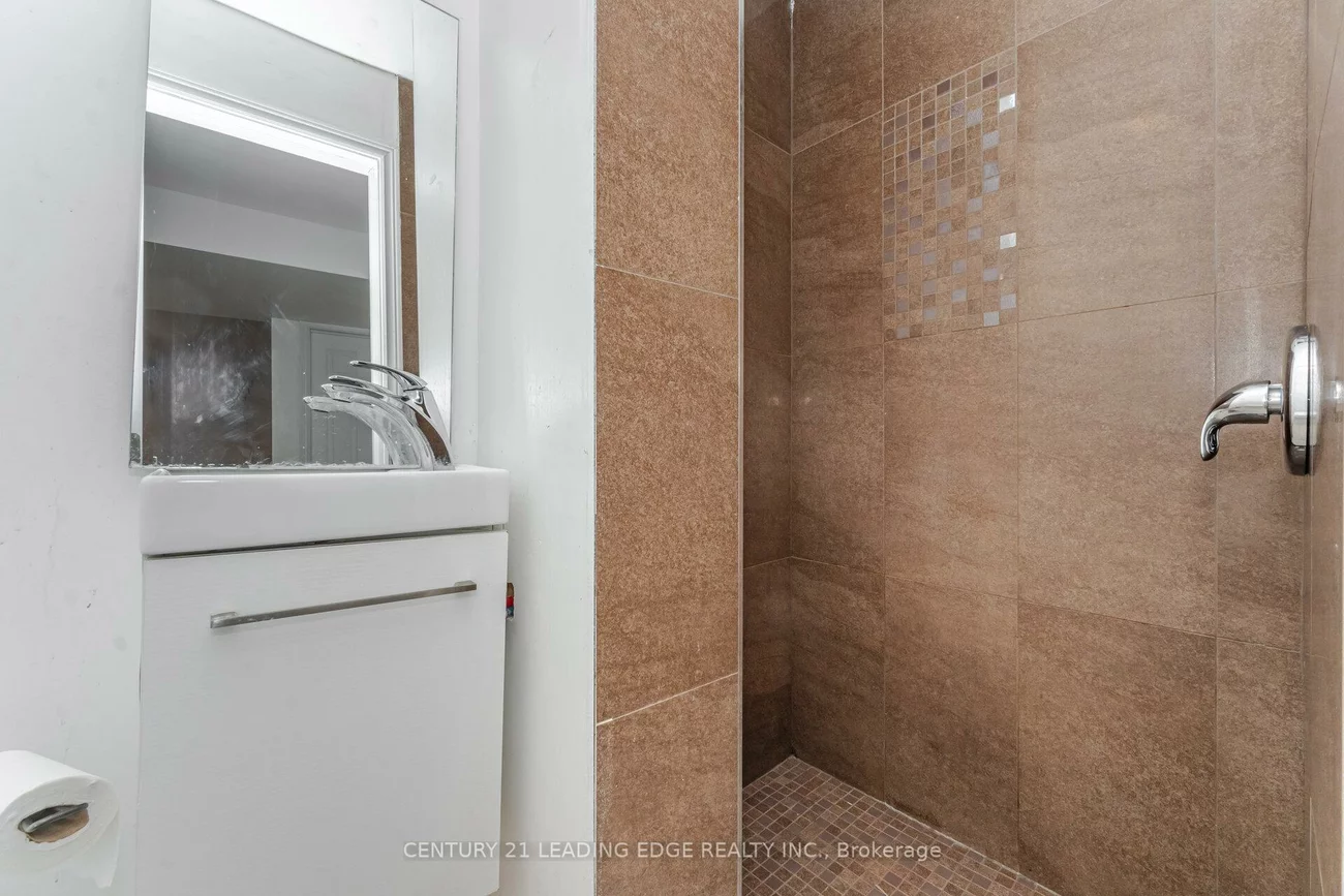 138, Alexander, Gorham-College Manor, Newmarket