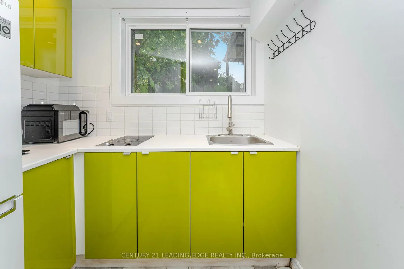138, Alexander, Gorham-College Manor, Newmarket