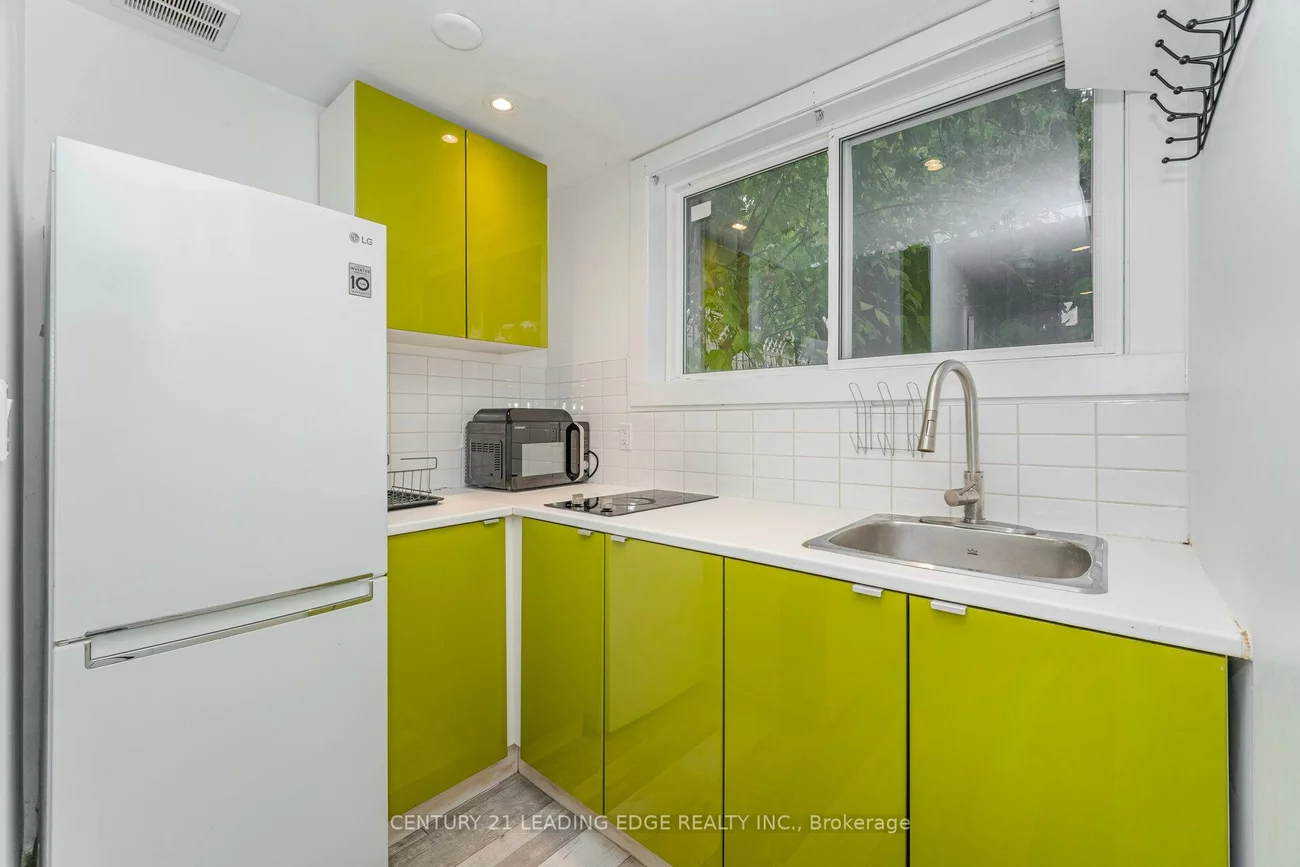 138, Alexander, Gorham-College Manor, Newmarket