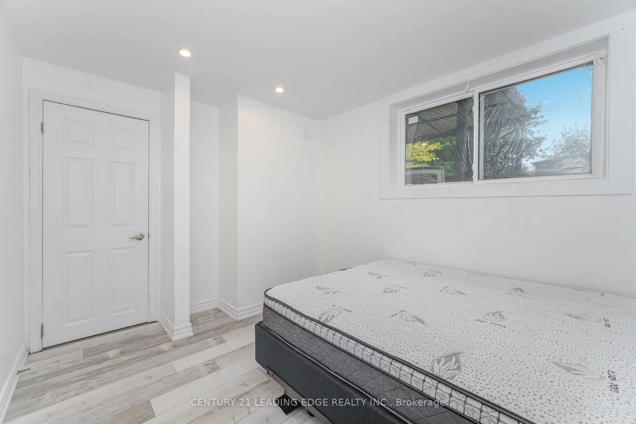 138, Alexander, Gorham-College Manor, Newmarket